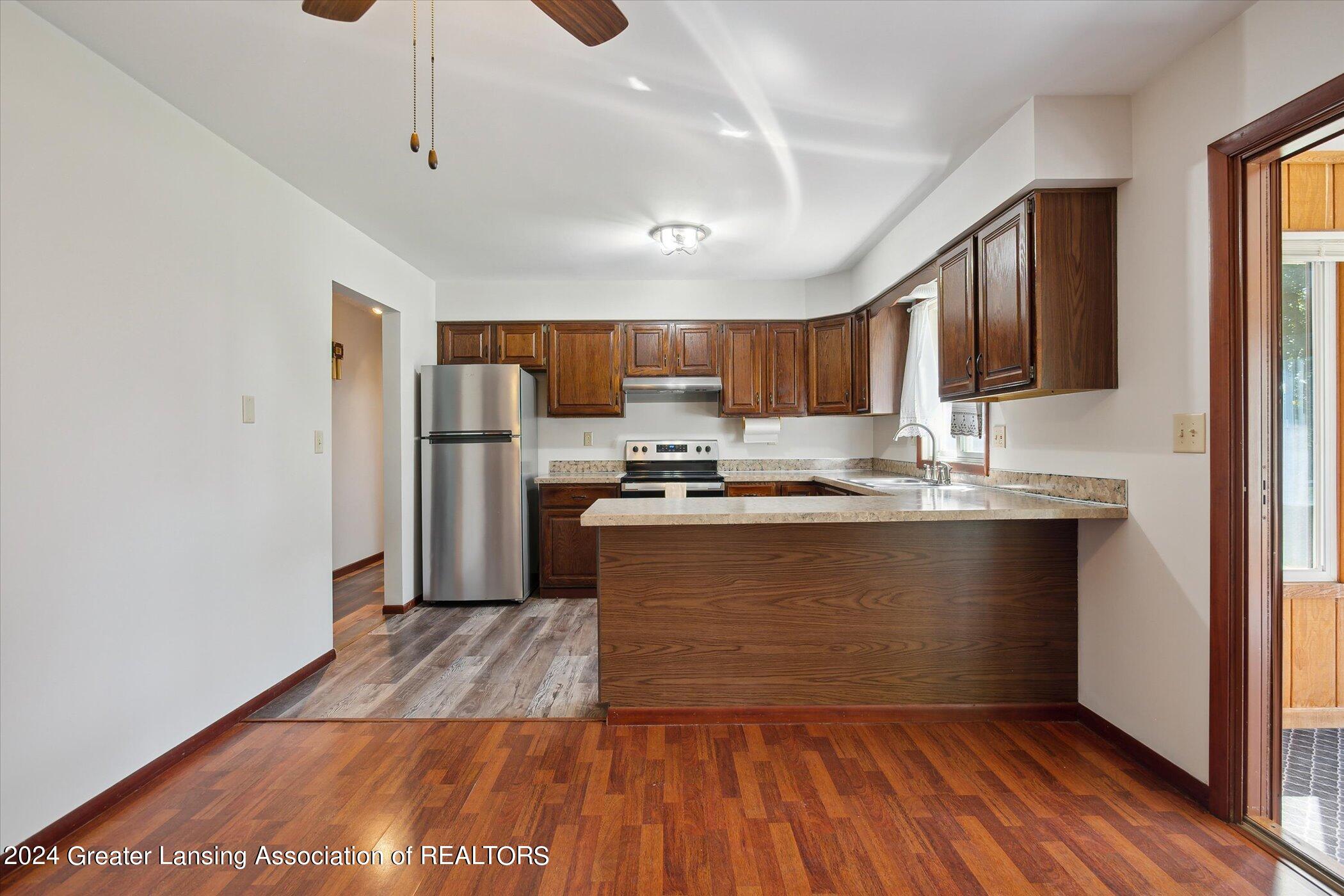 1009 West Barnes Road Mason, MI 48854 - Photo 22 of 65 17-1009-W-Barnes-Rd-Mason-MI-48854-Windo