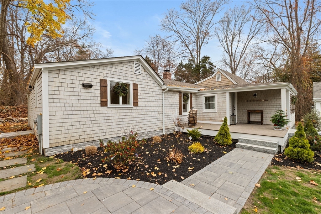 70 Henry Turner Bailey Road Scituate, MA 02066 - Photo 3 of 25 Gallery Image 3
