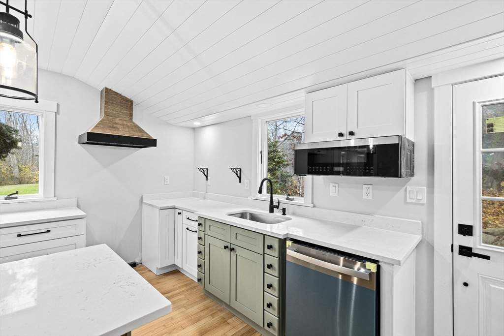 70 Henry Turner Bailey Road Scituate, MA 02066 - Photo 8 of 25 Gallery Image 8