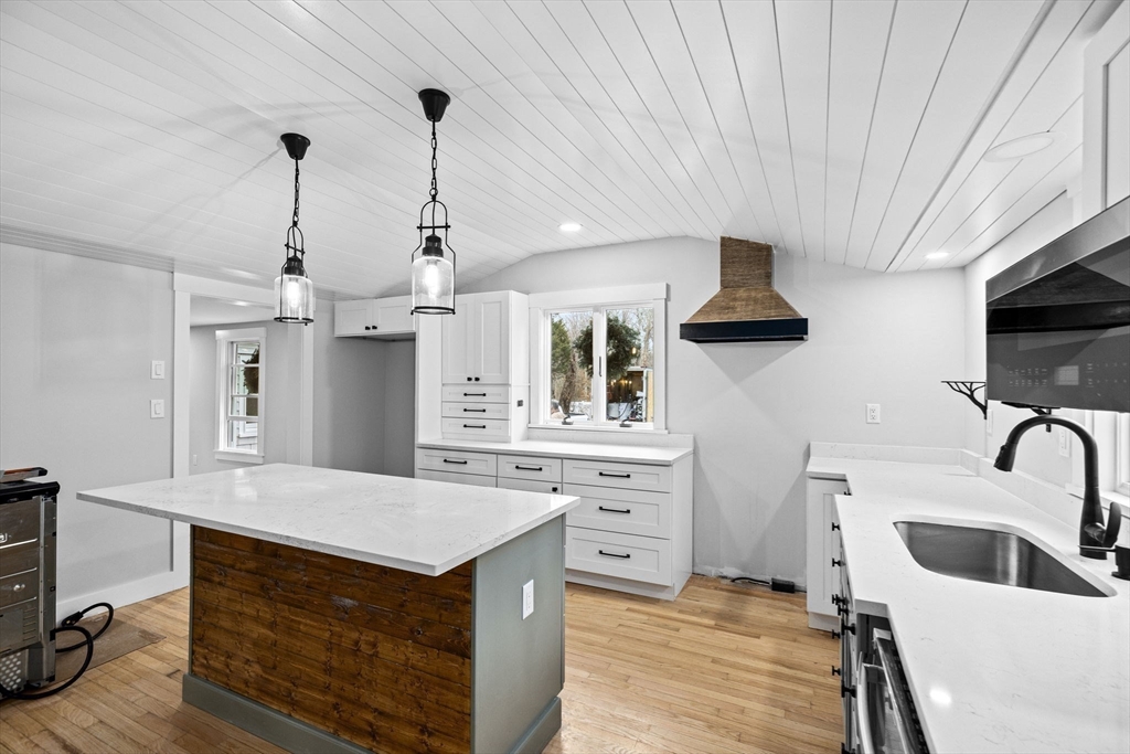 70 Henry Turner Bailey Road Scituate, MA 02066 - Photo 9 of 25 Gallery Image 9