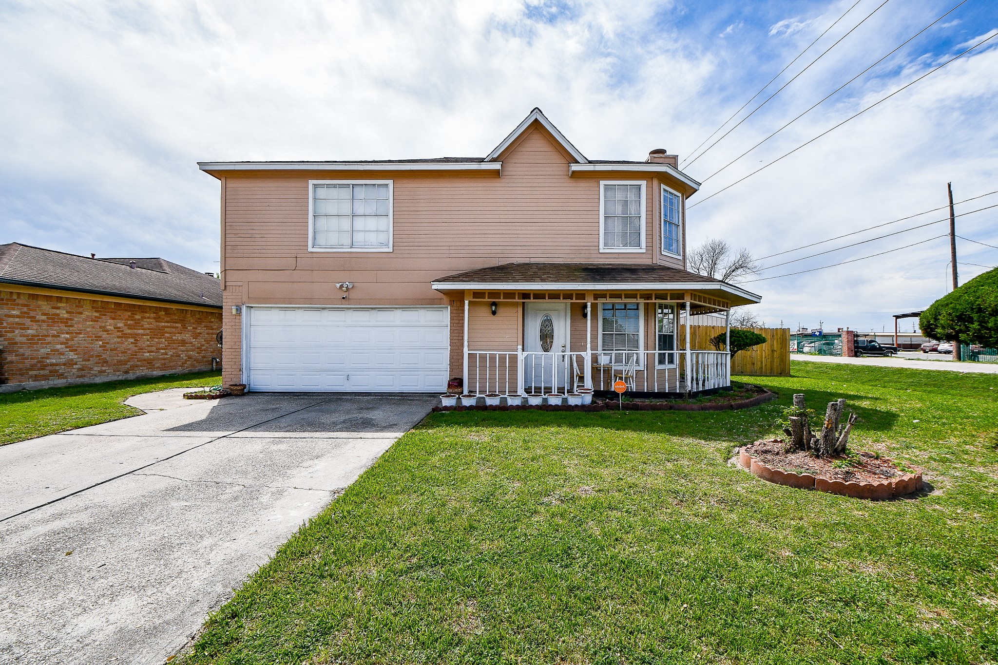 2923 West Greens Road Houston, TX 77067 - Photo 2 of 32