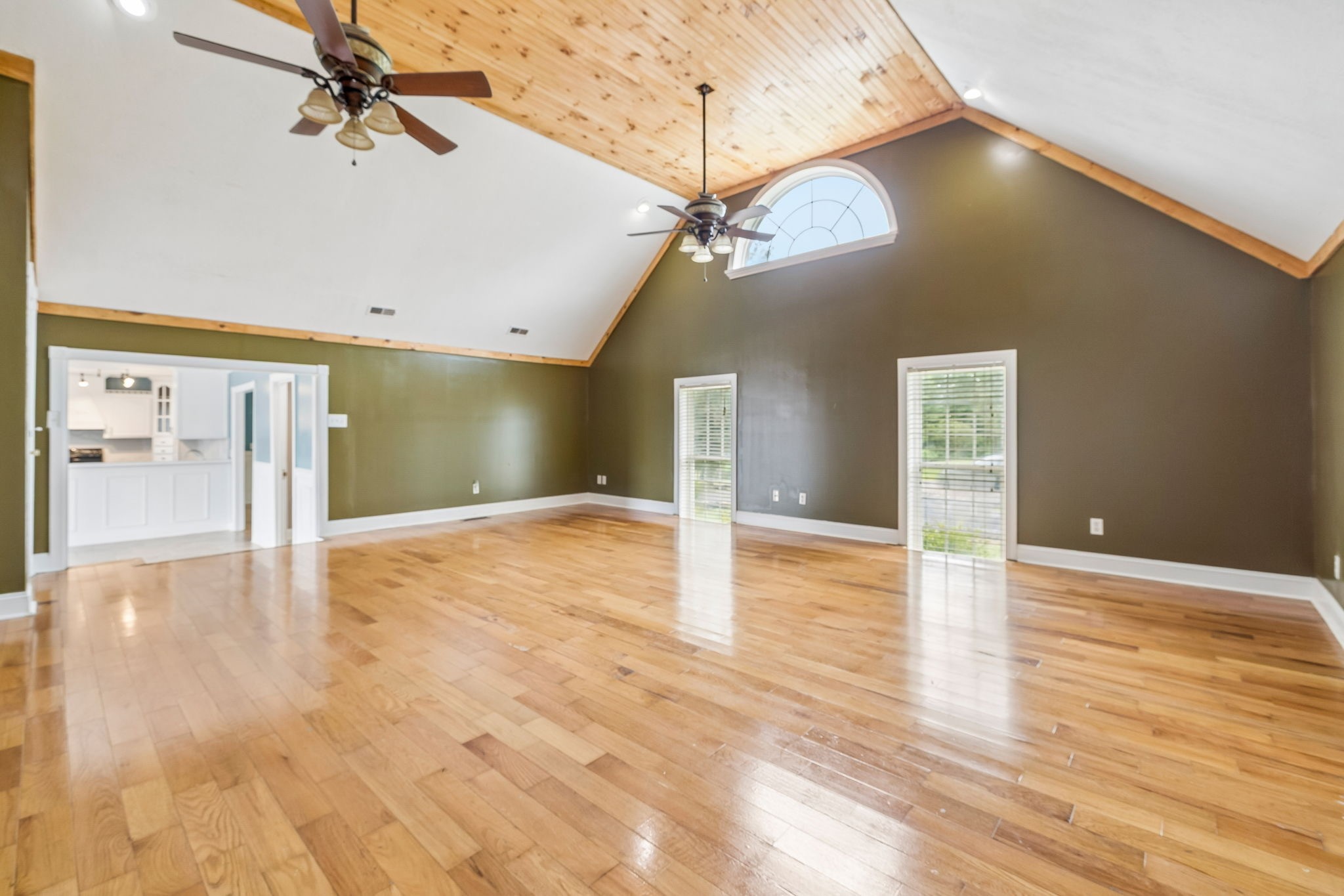 6701 McCormick Ridge Road Whitleyville, TN 38588 - Photo 23 of 63 a view of a livingroom with a ceiling fan
