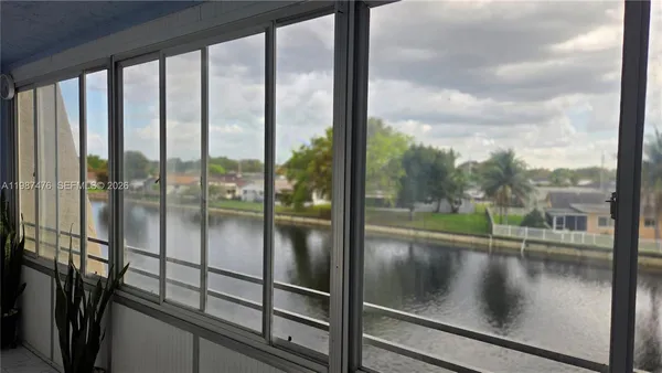 $164,900 | 9400 Lime Bay Boulevard, Unit 315, Tamarac, FL 33321