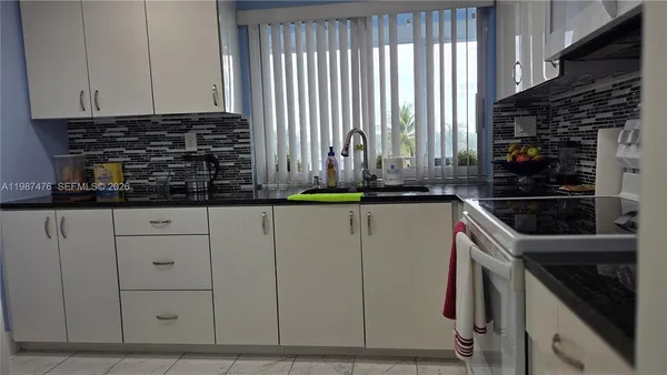 $164,900 | 9400 Lime Bay Boulevard, Unit 315, Tamarac, FL 33321