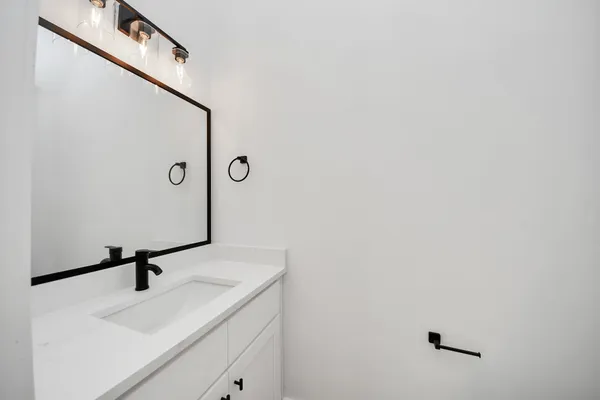 $1,800 | 2708 Bostic Street, Unit B, Houston, TX 77093