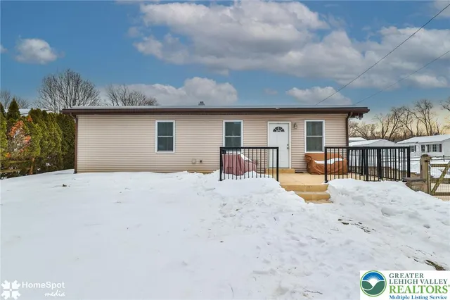 $420,000 | 3701 North Saucon Avenue, Center Valley, PA 18034