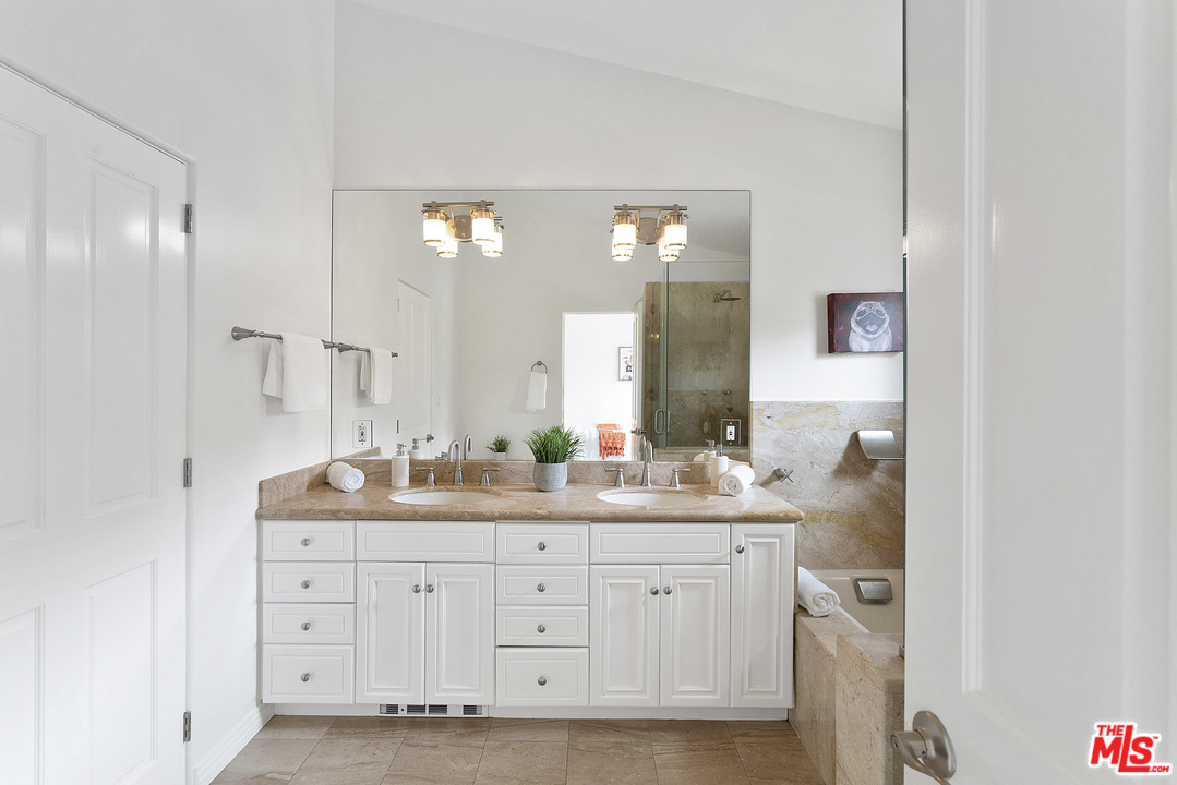 7106 Trask Avenue Playa del Rey, CA 90293 - Photo 19 of 46 Gallery Image 19