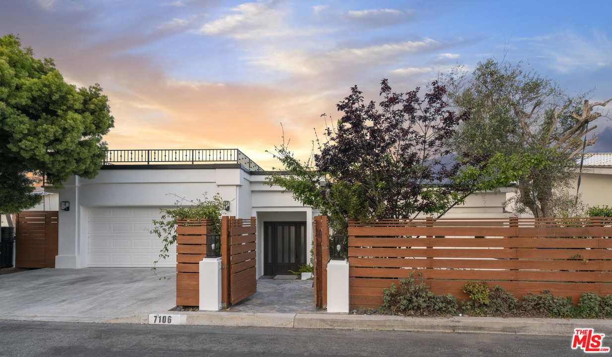 7106 Trask Avenue Playa del Rey, CA 90293 - Photo 3 of 46 Gallery Image 3