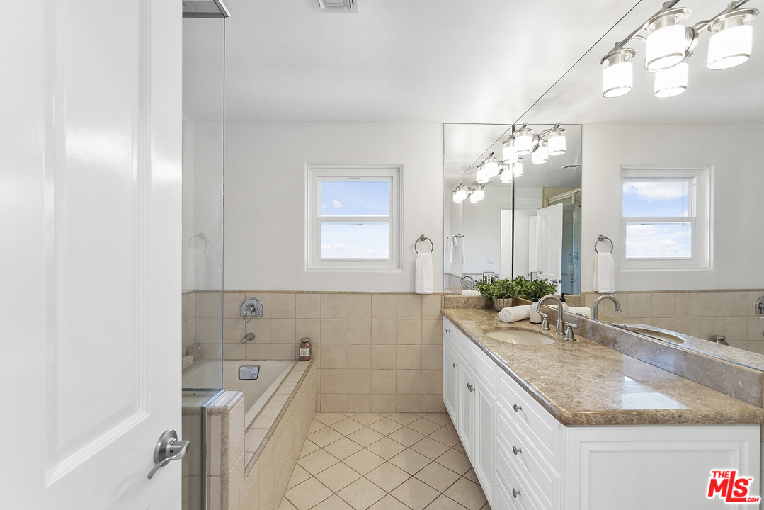 7106 Trask Avenue Playa del Rey, CA 90293 - Photo 30 of 46 Gallery Image 30