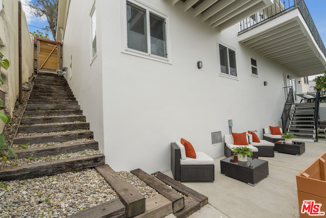 7106 Trask Avenue Playa del Rey, CA 90293 - Photo 41 of 46 Gallery Image 41