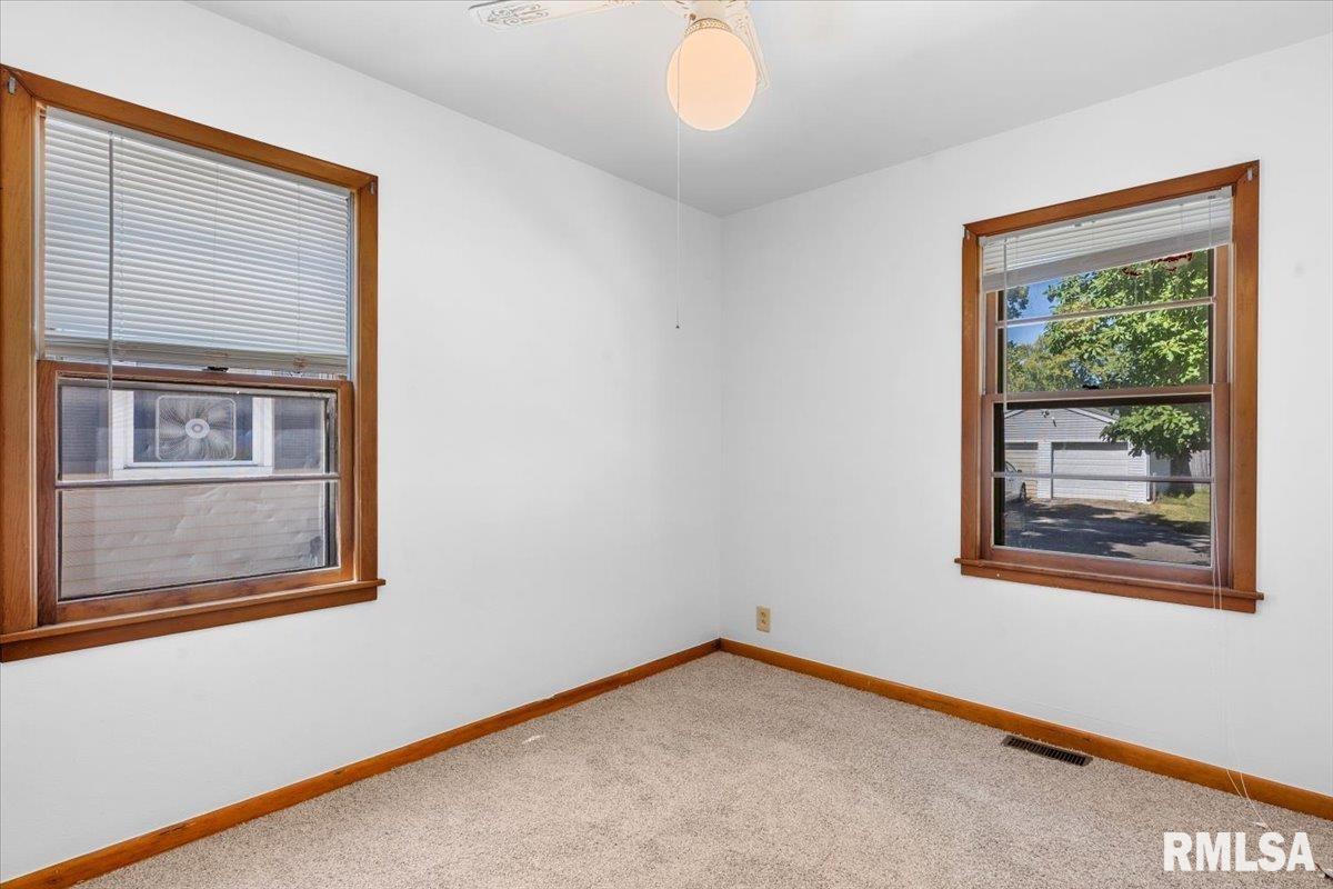 4 Midland Court Springfield, IL 62702 - Photo 17 of 29