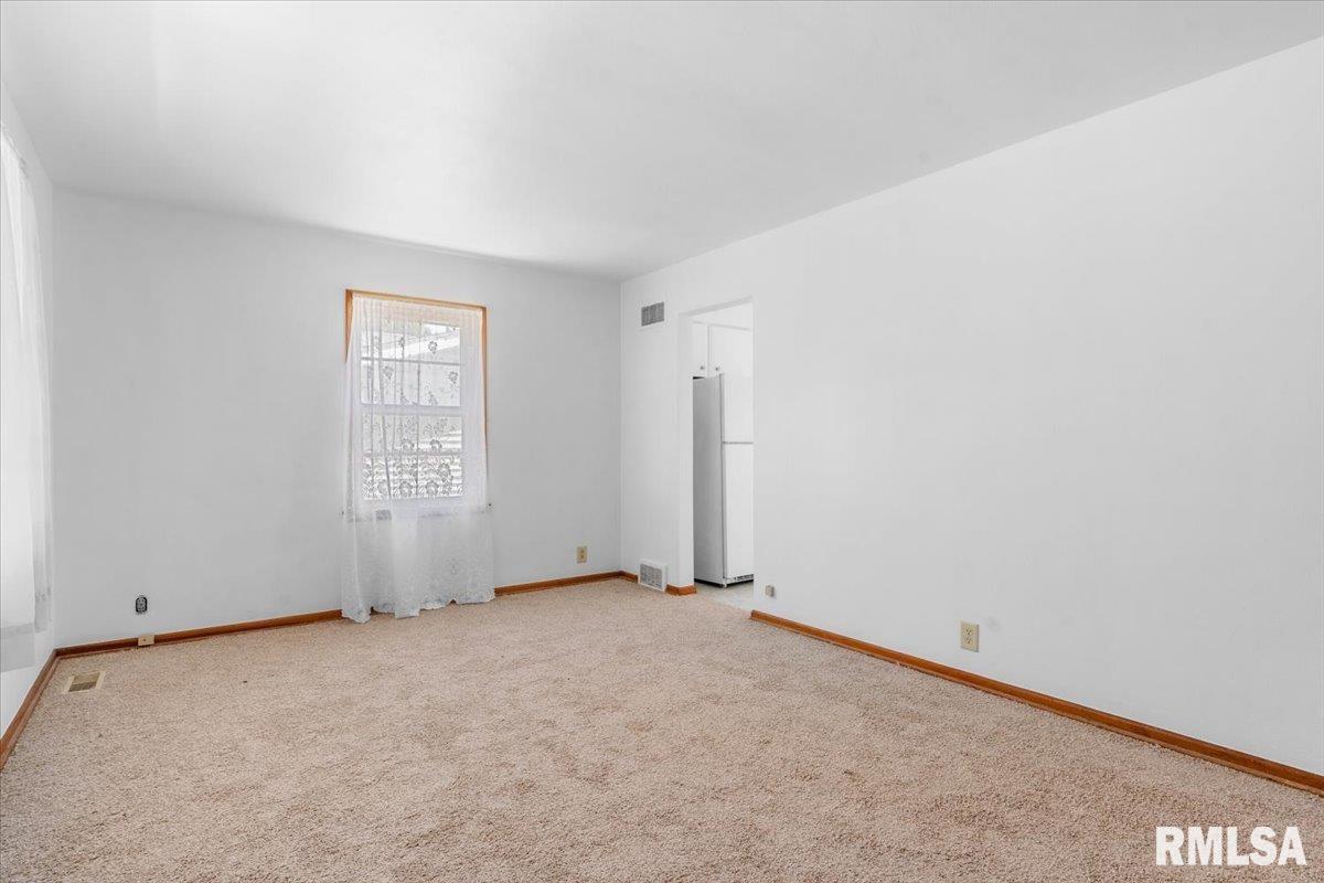 4 Midland Court Springfield, IL 62702 - Photo 6 of 29