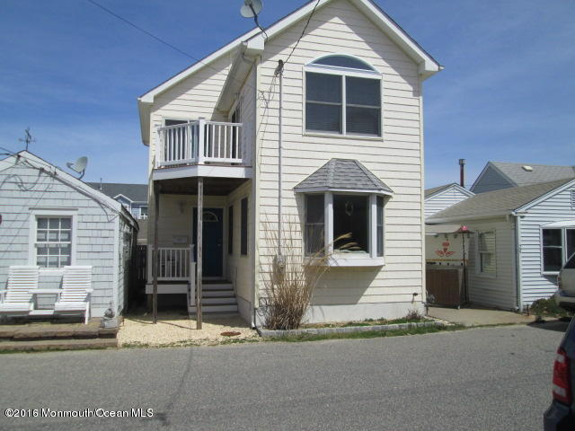 31 West Rutherford Lane Lavallette, NJ 08735 - Photo 1 of 14 1