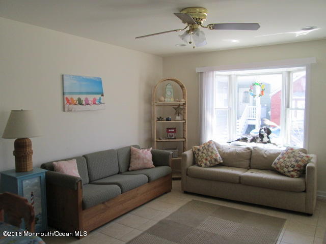 31 West Rutherford Lane Lavallette, NJ 08735 - Photo 3 of 14 3