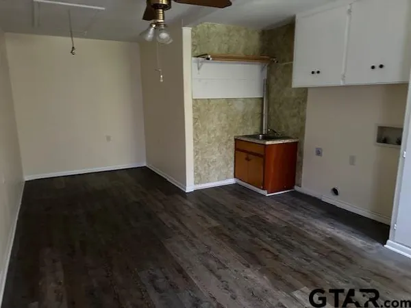 $1,950 | 13370 Highway 110, Tyler, TX 75707