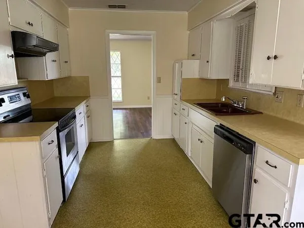 $1,950 | 13370 Highway 110, Tyler, TX 75707