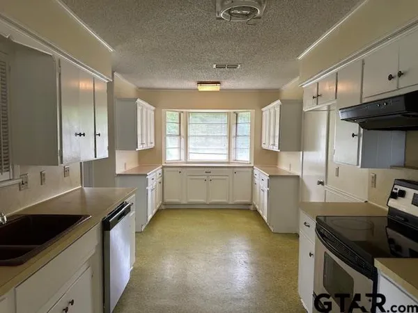 $1,950 | 13370 Highway 110, Tyler, TX 75707