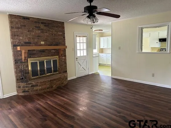 $1,950 | 13370 Highway 110, Tyler, TX 75707