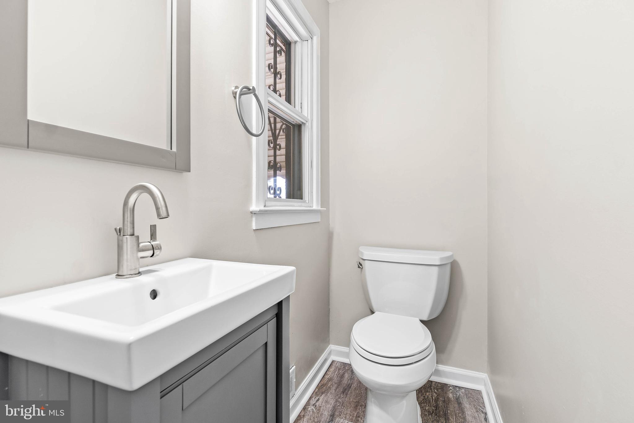 905 Comanche Drive Oxon Hill, MD 20745 - Photo 12 of 23 Bathroom
