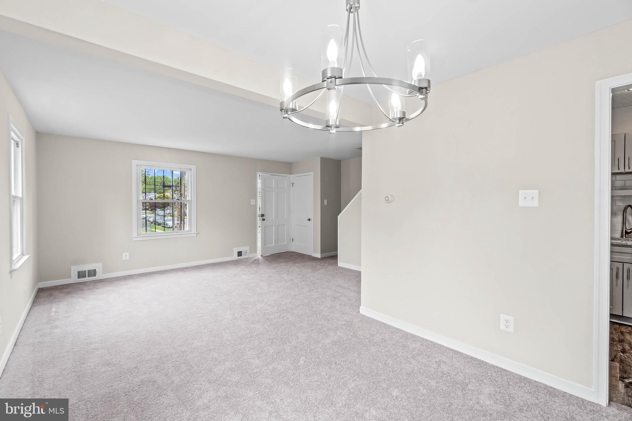905 Comanche Drive Oxon Hill, MD 20745 - Photo 6 of 23 Dining Area