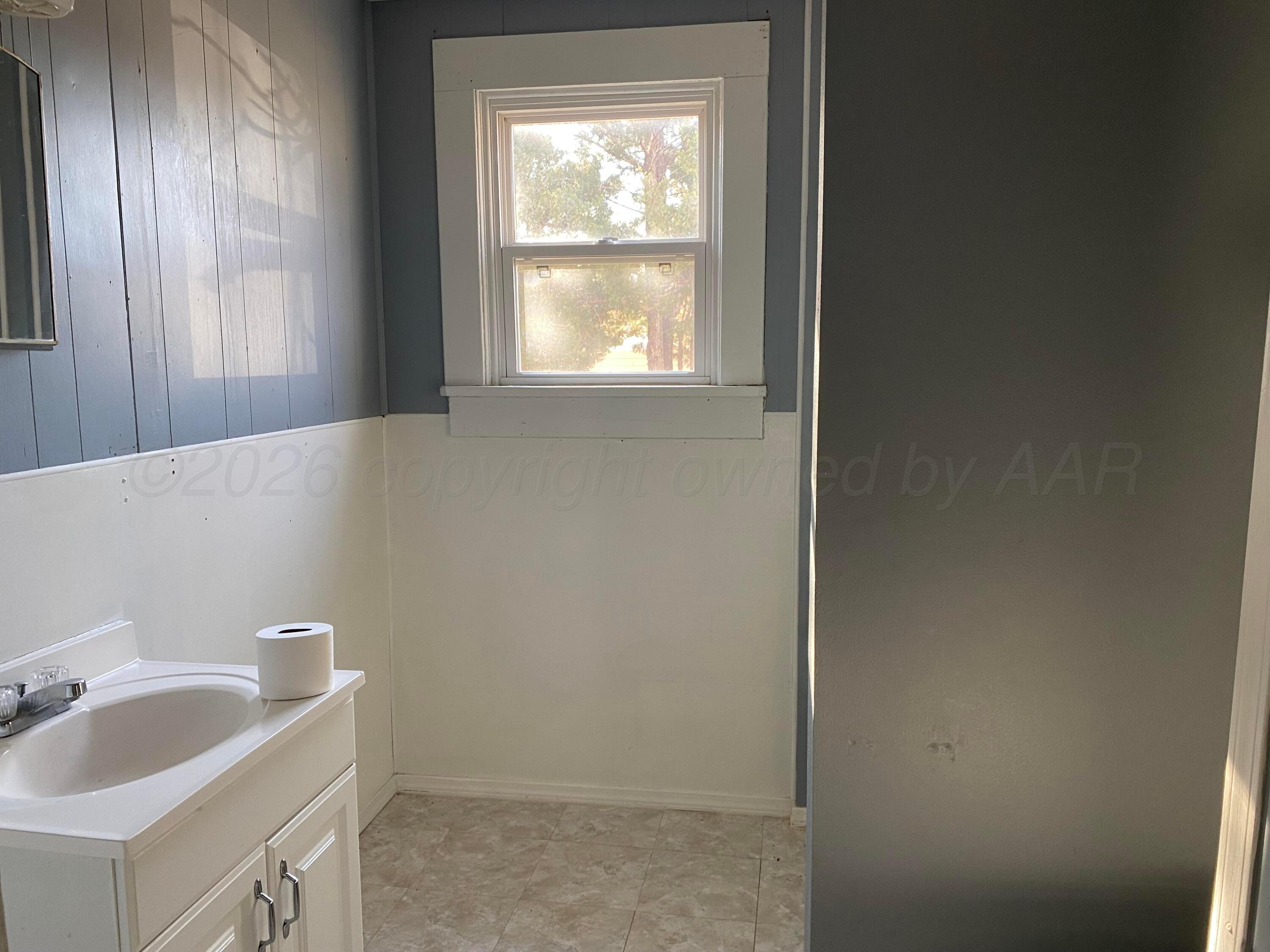 120 Antelope Canadian, TX 79014 - Photo 6 of 17 IMG_7994