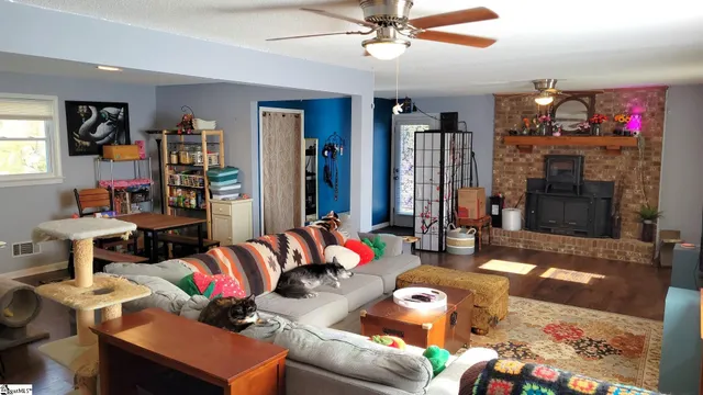 $275,000 | 209 Tucson Drive, Greenville, SC 29617