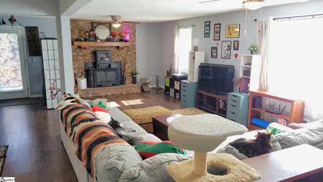 $275,000 | 209 Tucson Drive, Greenville, SC 29617