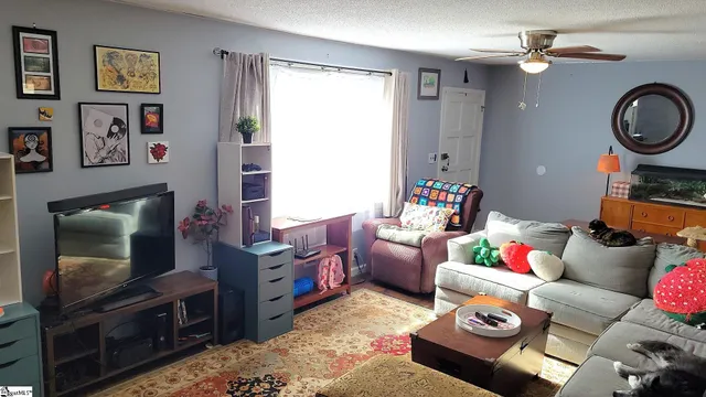 $275,000 | 209 Tucson Drive, Greenville, SC 29617