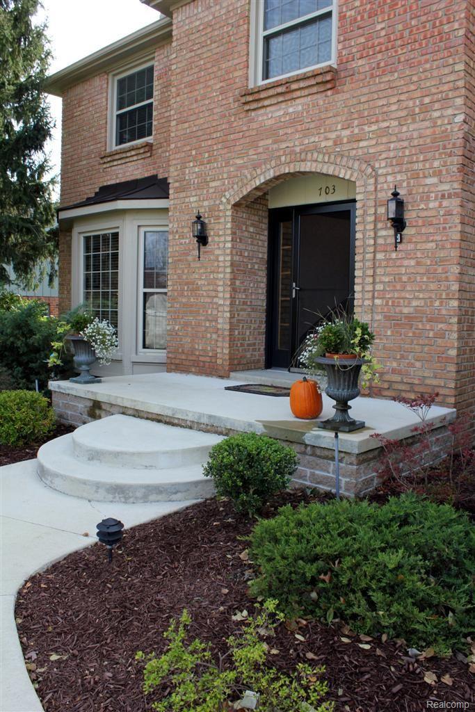 703 Snowmass Drive Rochester, MI 48309 - Photo 2 of 25 Front Entrance