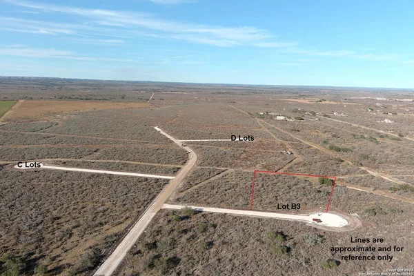 $93,500 | 61 Friendship Hills, Uvalde, TX 78801