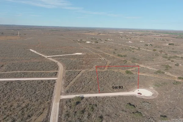 $93,500 | 61 Friendship Hills, Uvalde, TX 78801
