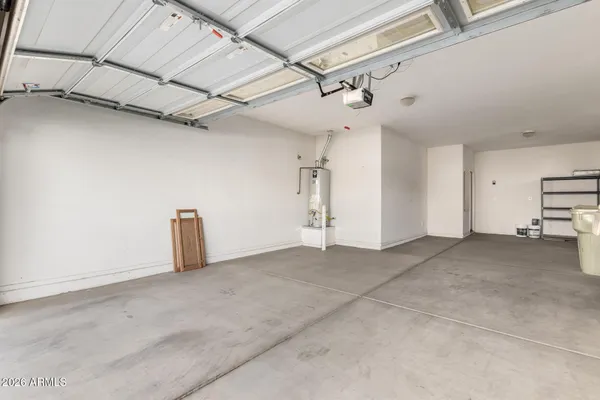 $2,200 | 7402 North 88th Lane, Glendale, AZ 85305