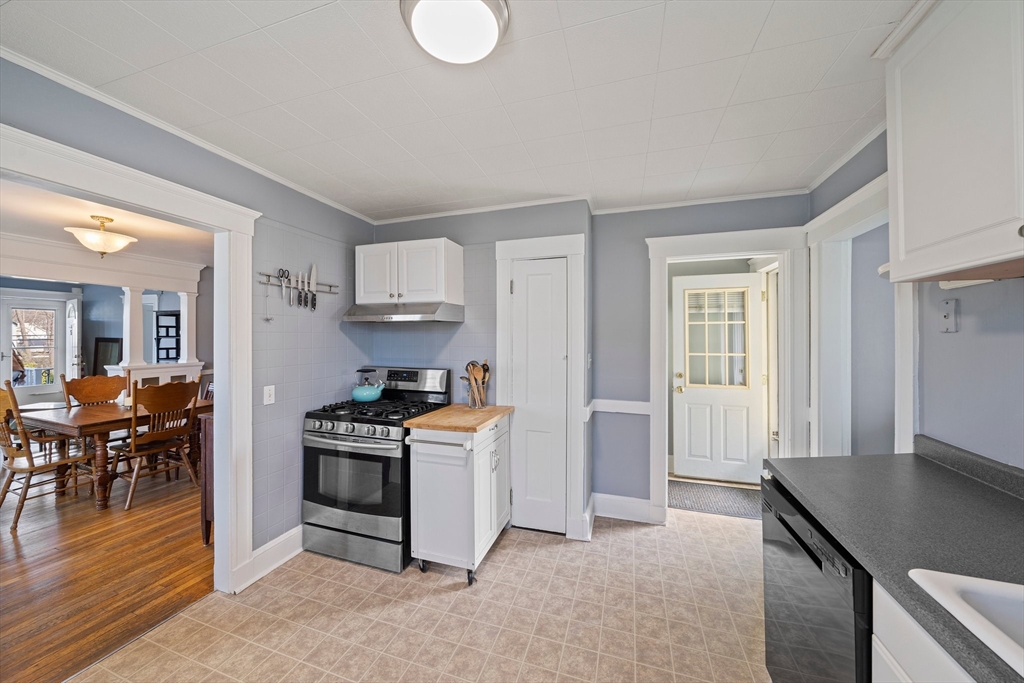 5 Fuller Road Weymouth, MA 02191 - Photo 6 of 38