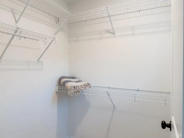 $258,900 | 110 Aaron Place, Unit 611, Lynchburg, VA 24502