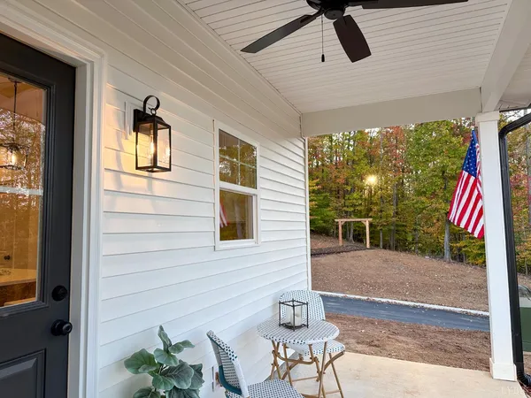 $258,900 | 110 Aaron Place, Unit 611, Lynchburg, VA 24502