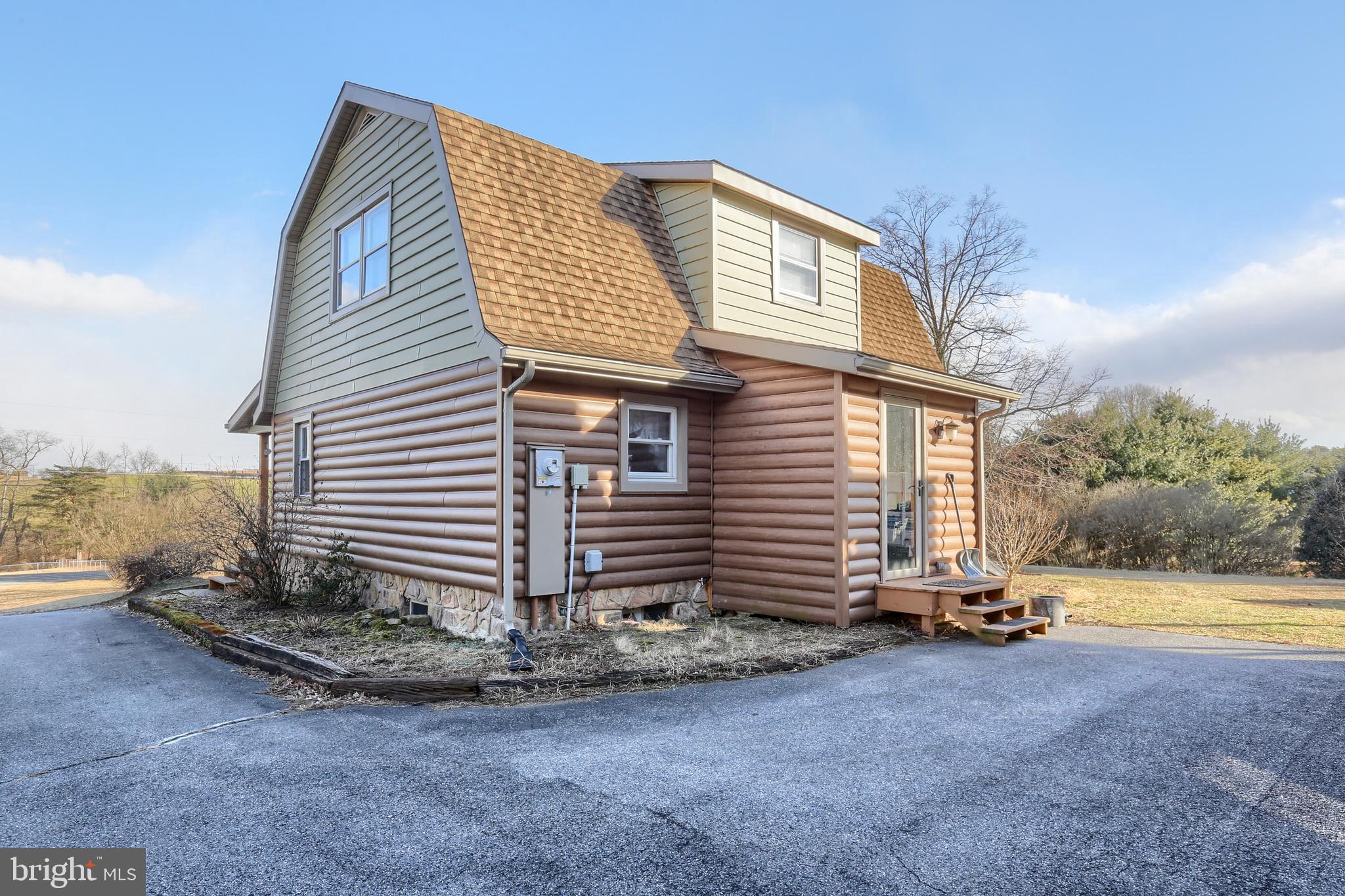 269 Horseshoe Road Carlisle, PA 17015 - Photo 4 of 30 Gallery Image 4