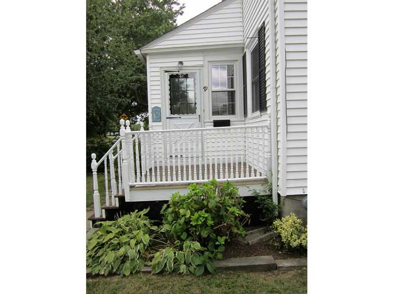 79 Old Fort Road Newport, RI 02840 - Photo 3 of 13 Exterior Front.