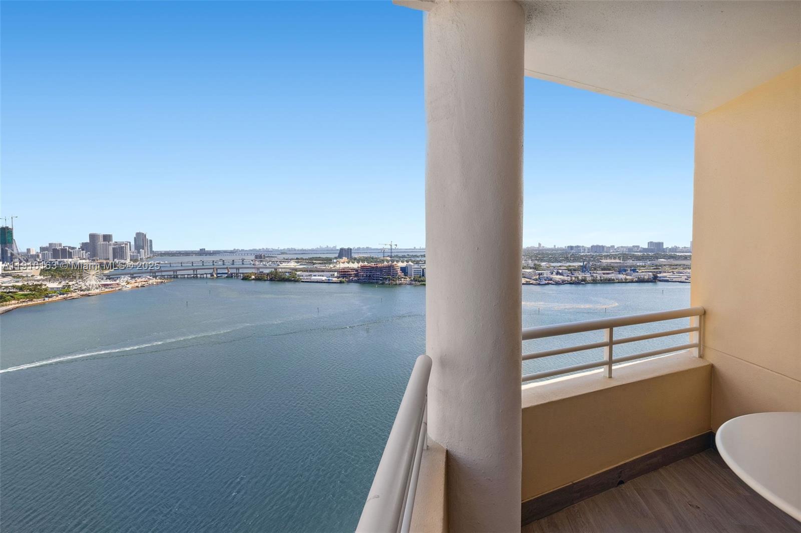 808 Brickell Key Drive, Unit 2601 Miami, FL 33131 - Photo 20 of 50