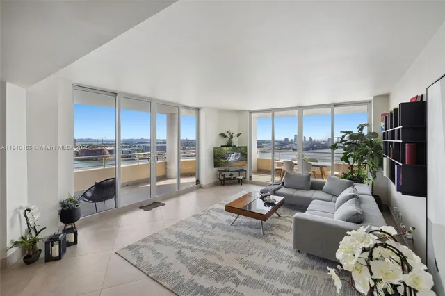 $14,500 | 808 Brickell Key Drive, Unit 2601, Miami, FL 33131