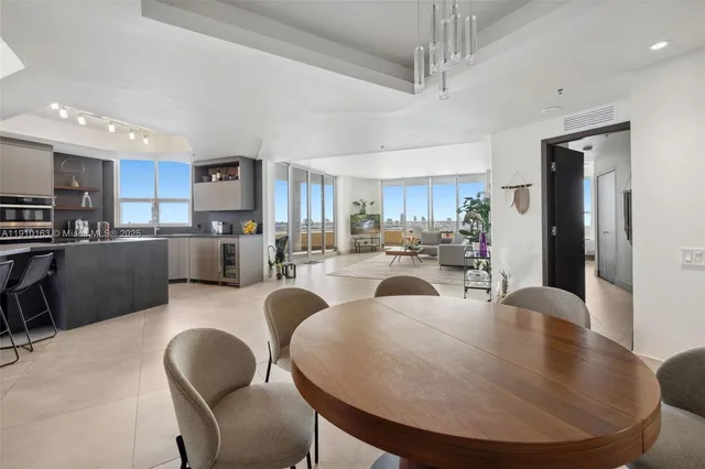 $14,500 | 808 Brickell Key Drive, Unit 2601, Miami, FL 33131