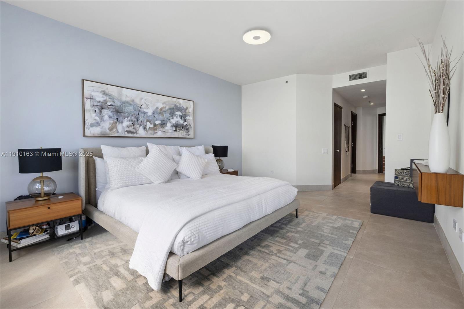 808 Brickell Key Drive, Unit 2601 Miami, FL 33131 - Photo 29 of 50