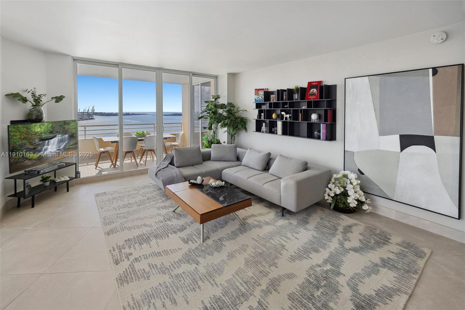 808 Brickell Key Drive, Unit 2601 Miami, FL 33131 - Photo 4 of 50