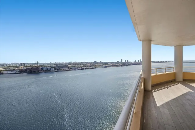 $14,500 | 808 Brickell Key Drive, Unit 2601, Miami, FL 33131