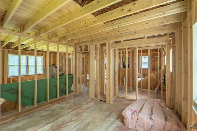 $299,500 | 369 Twin Ponds Drive, Newport, NY 13416