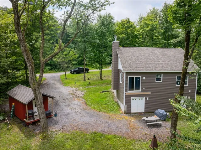 $299,500 | 369 Twin Ponds Drive, Newport, NY 13416