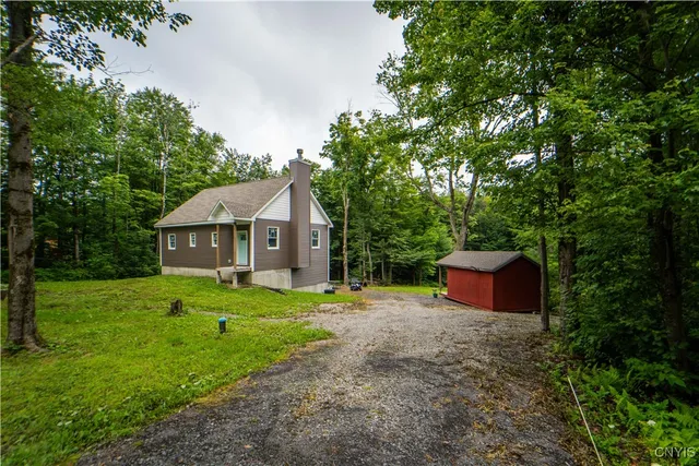 $299,500 | 369 Twin Ponds Drive, Newport, NY 13416