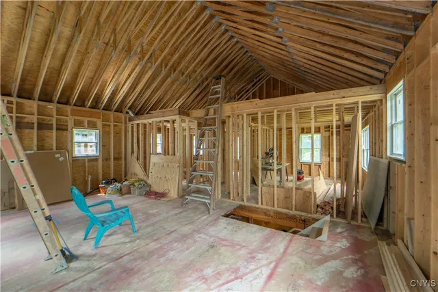 $299,500 | 369 Twin Ponds Drive, Newport, NY 13416