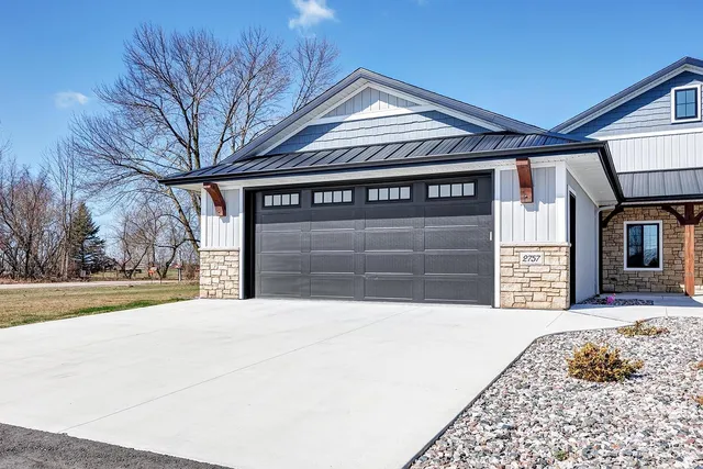 $419,900 | 2757 County Rd EE, Abrams, WI 54101