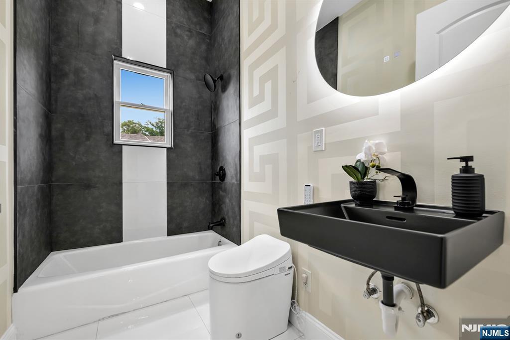 125 Hamilton Trail Totowa, NJ 07512 - Photo 20 of 49