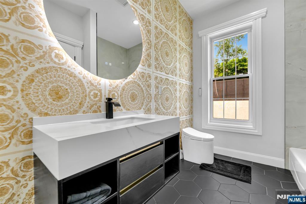 125 Hamilton Trail Totowa, NJ 07512 - Photo 34 of 49